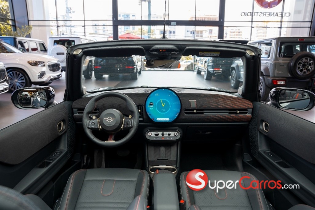 2026 Mini Cooper JCW Convertible — foto 4 / 12