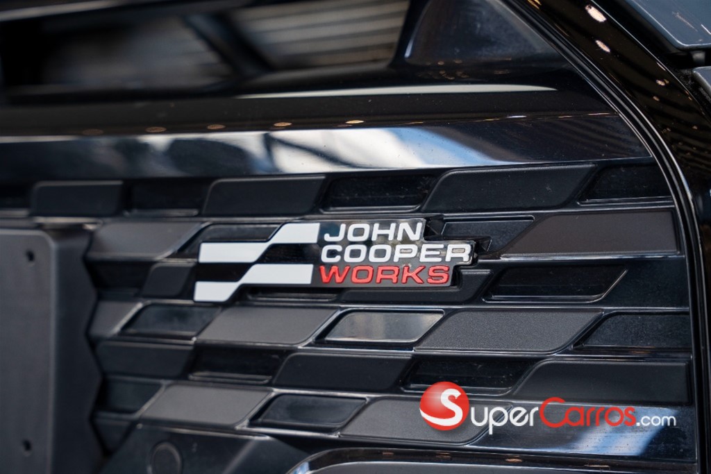 2026 Mini Cooper JCW Convertible — foto 7 / 12