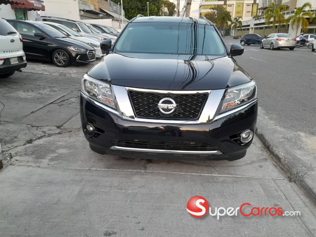 2016 Nissan Pathfinder SV