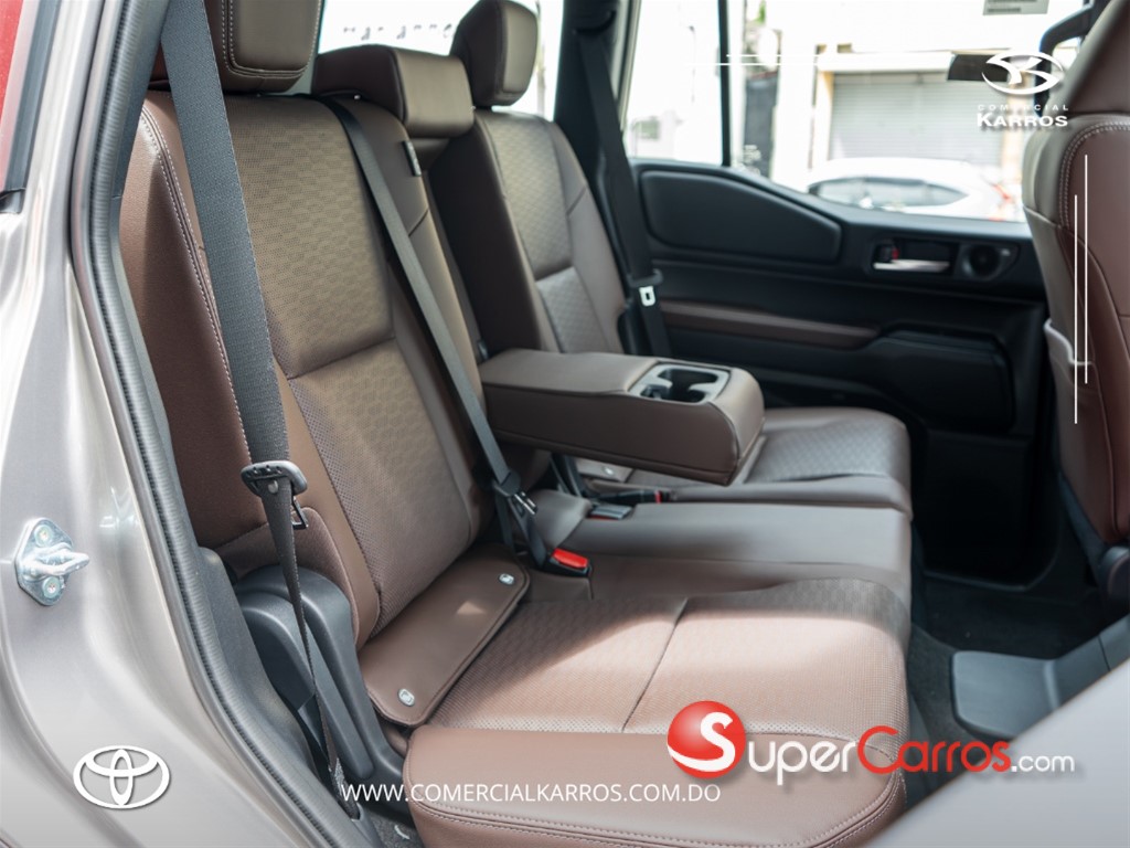 2027 Toyota Land Cruiser Prado Adventure 1A — foto 3 / 9