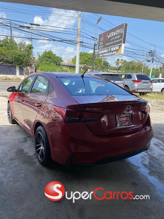 2021 Hyundai Accent SE — foto 5 / 9