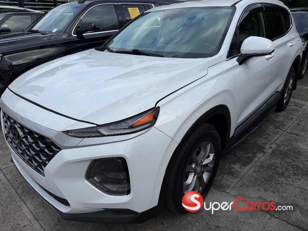 2020 Hyundai Santa Fe SE — foto 3 / 9