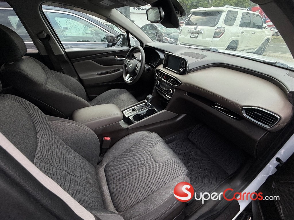 2020 Hyundai Santa Fe SE — foto 4 / 9
