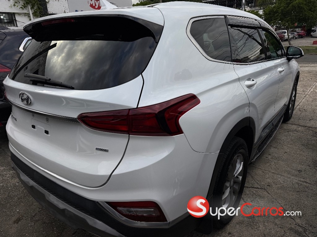 2020 Hyundai Santa Fe SE — foto 6 / 9