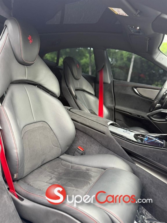 2025 Ferrari Purosangue — foto 11 / 12