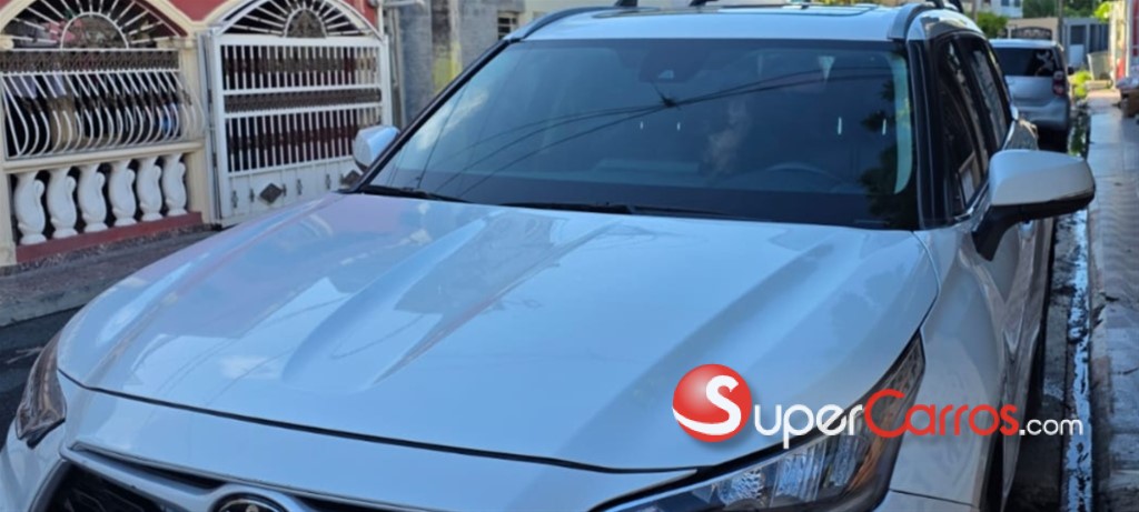 2023 Toyota Highlander XLE — foto 2 / 10