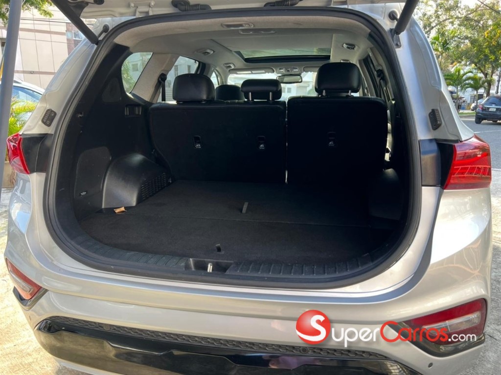 2020 Hyundai Santa Fe Limited — foto 8 / 9