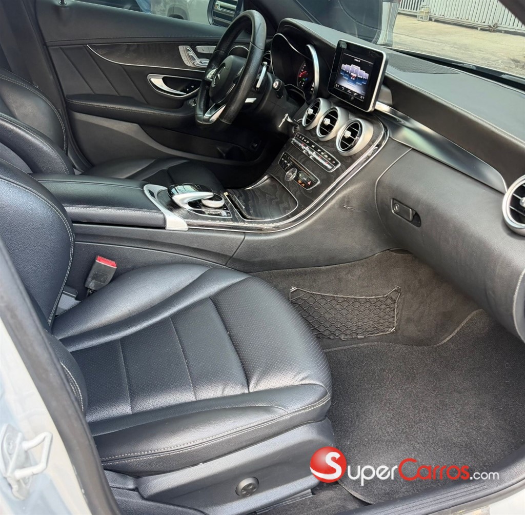 2015 Mercedes-Benz Clase C 300 — foto 3 / 11
