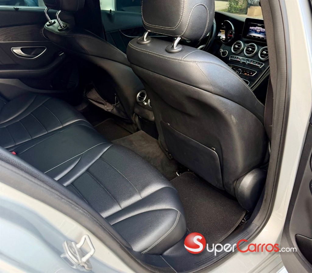 2015 Mercedes-Benz Clase C 300 — foto 4 / 11