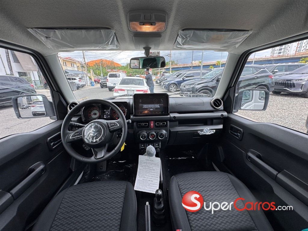 2027 Suzuki Jimny GLX — foto 8 / 12