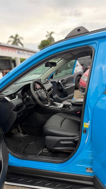 2020 Toyota RAV4 LE PLUS — foto 5 / 12