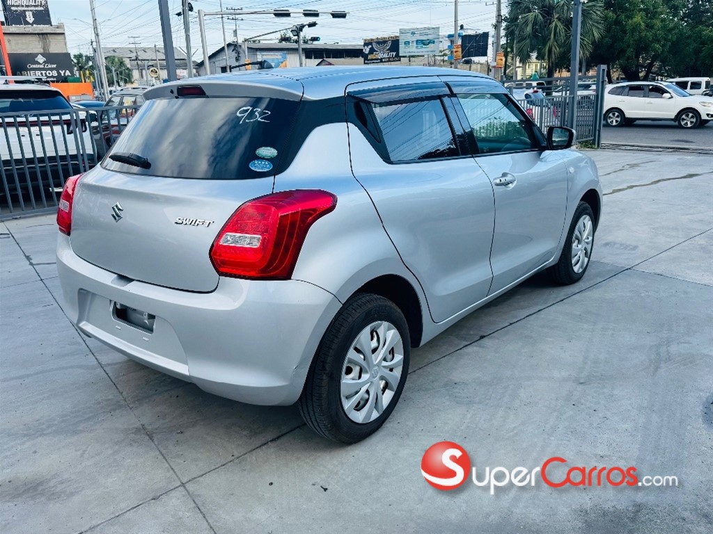 2020 Suzuki Swift — foto 6 / 12