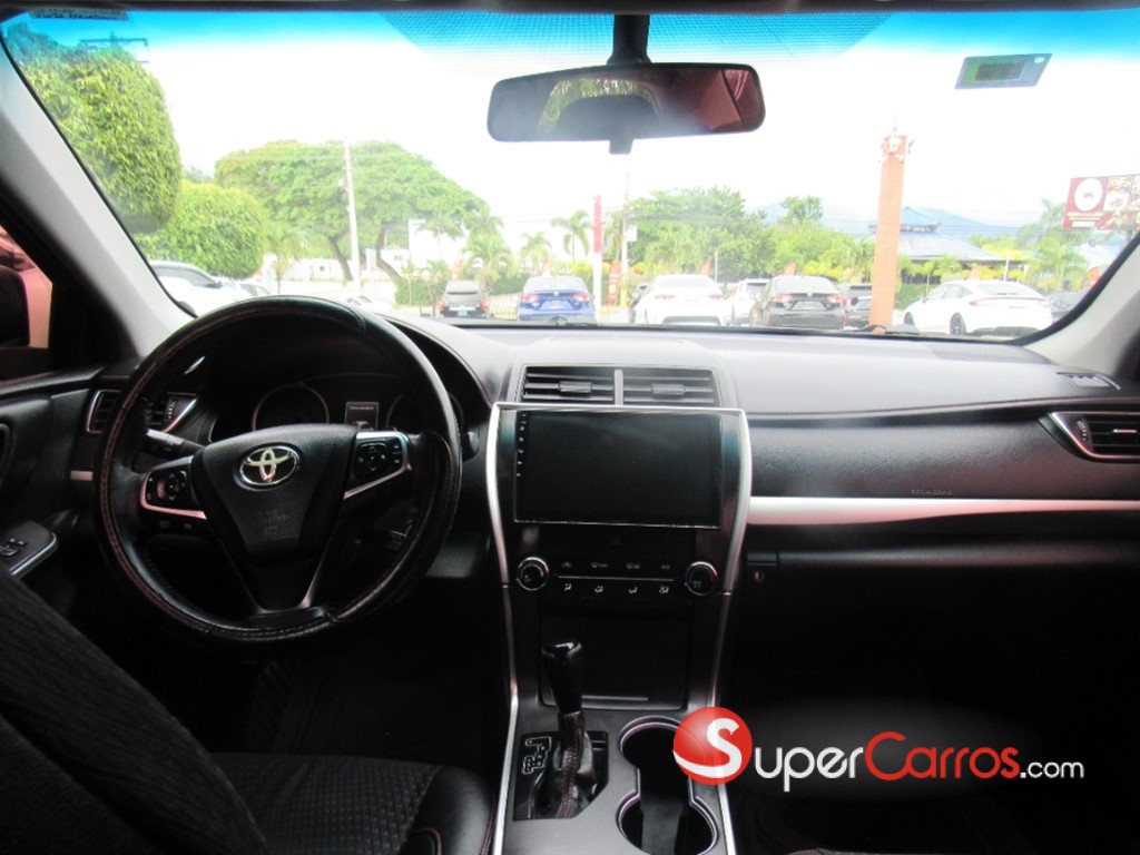2015 Toyota Camry SE — foto 7 / 12