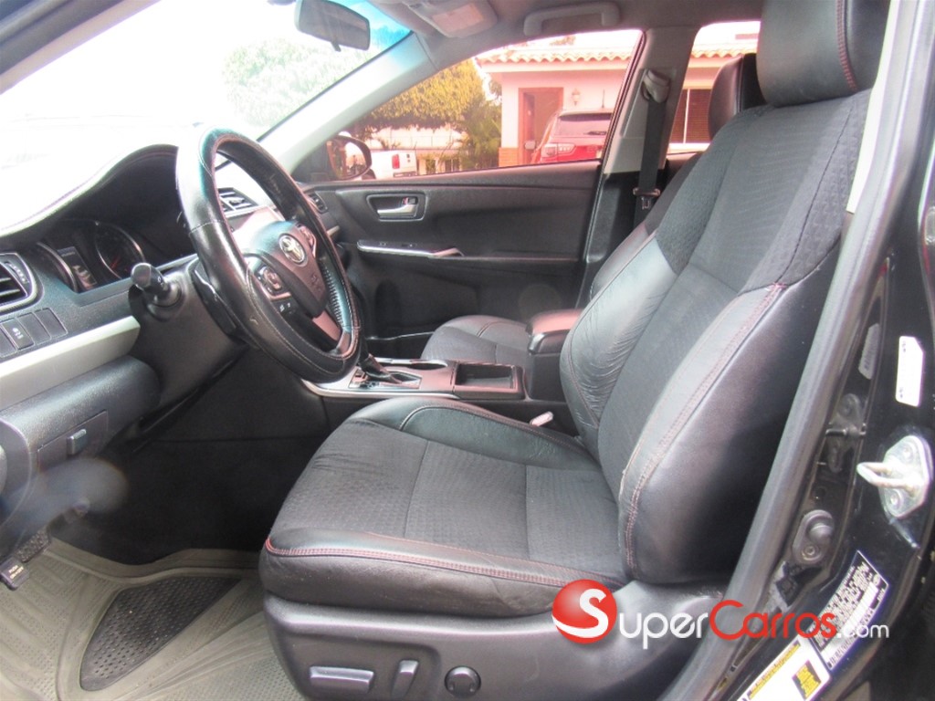 2015 Toyota Camry SE — foto 9 / 12