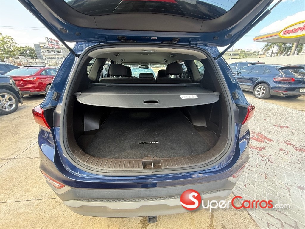 2020 Hyundai Santa Fe SE — foto 2 / 7