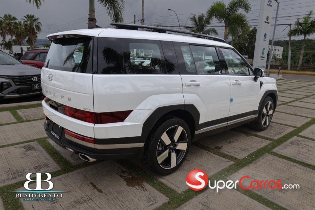 2026 Hyundai Grand Santa Fe — foto 9 / 12