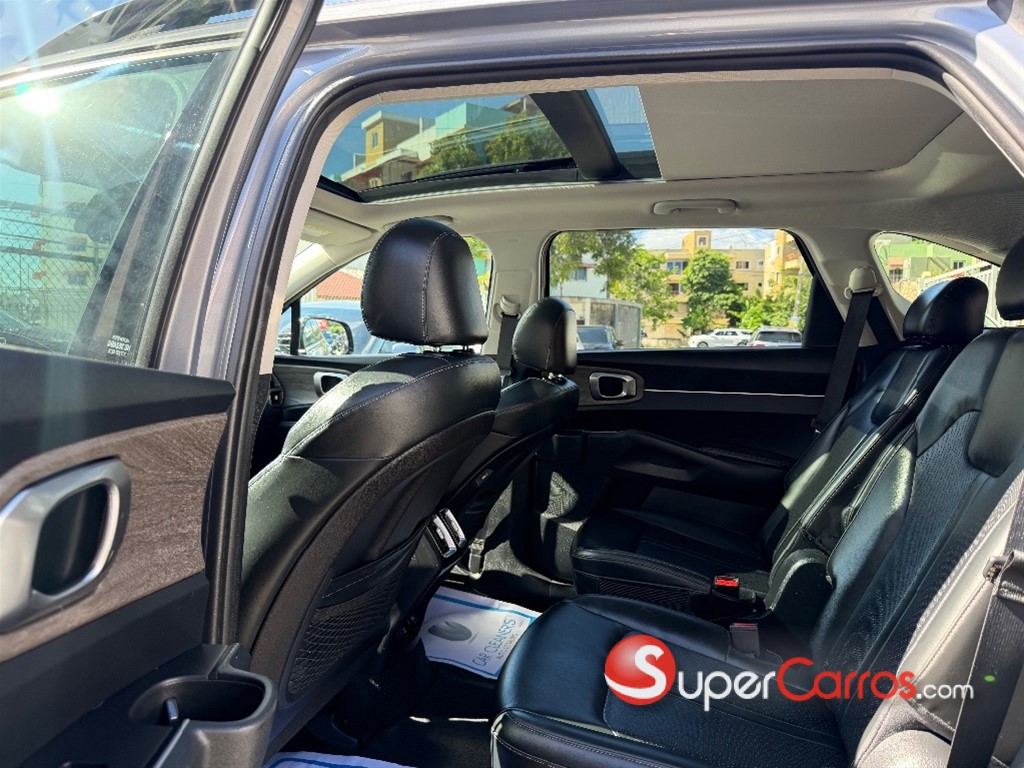 2021 Kia Sorento SX — foto 9 / 12
