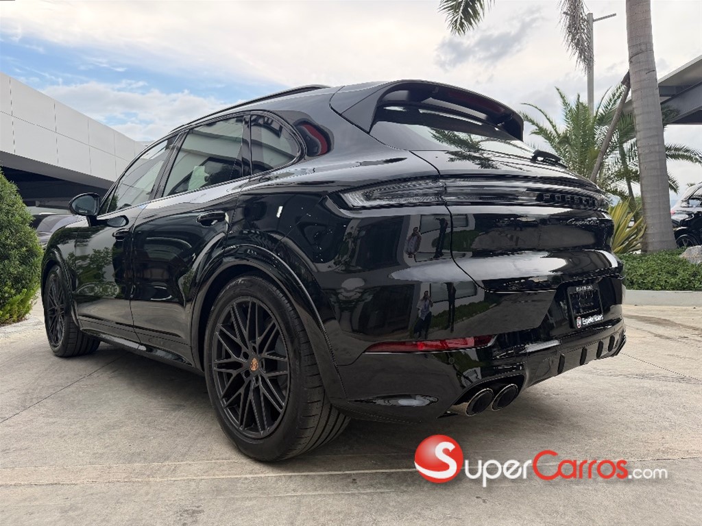 2026 Porsche Cayenne GTS — foto 4 / 11