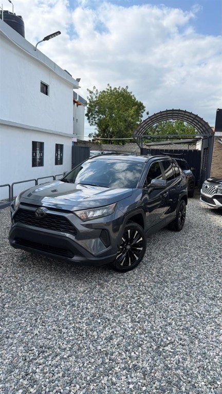 2021 Toyota RAV4 LE — foto 10 / 10