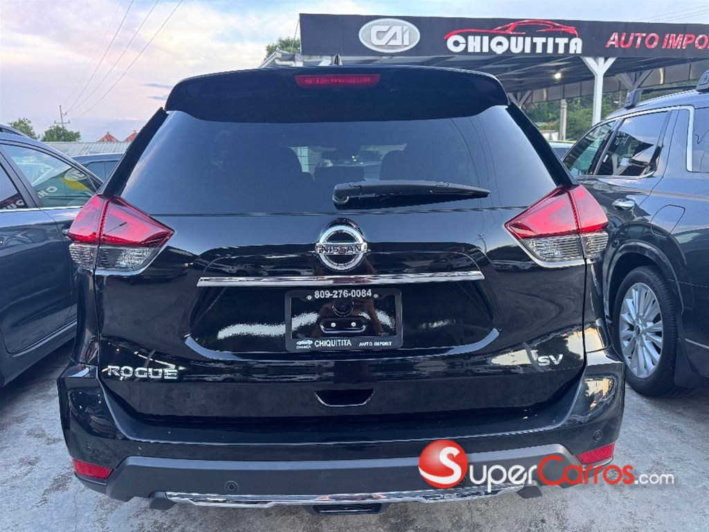 2020 Nissan Rogue SV — foto 5 / 11