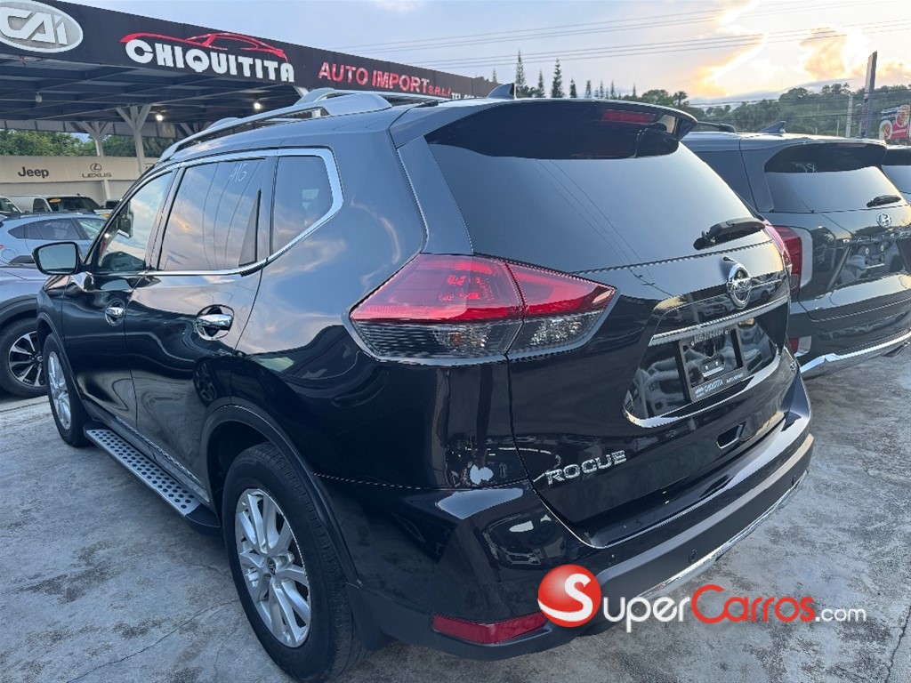 2020 Nissan Rogue SV — foto 11 / 11