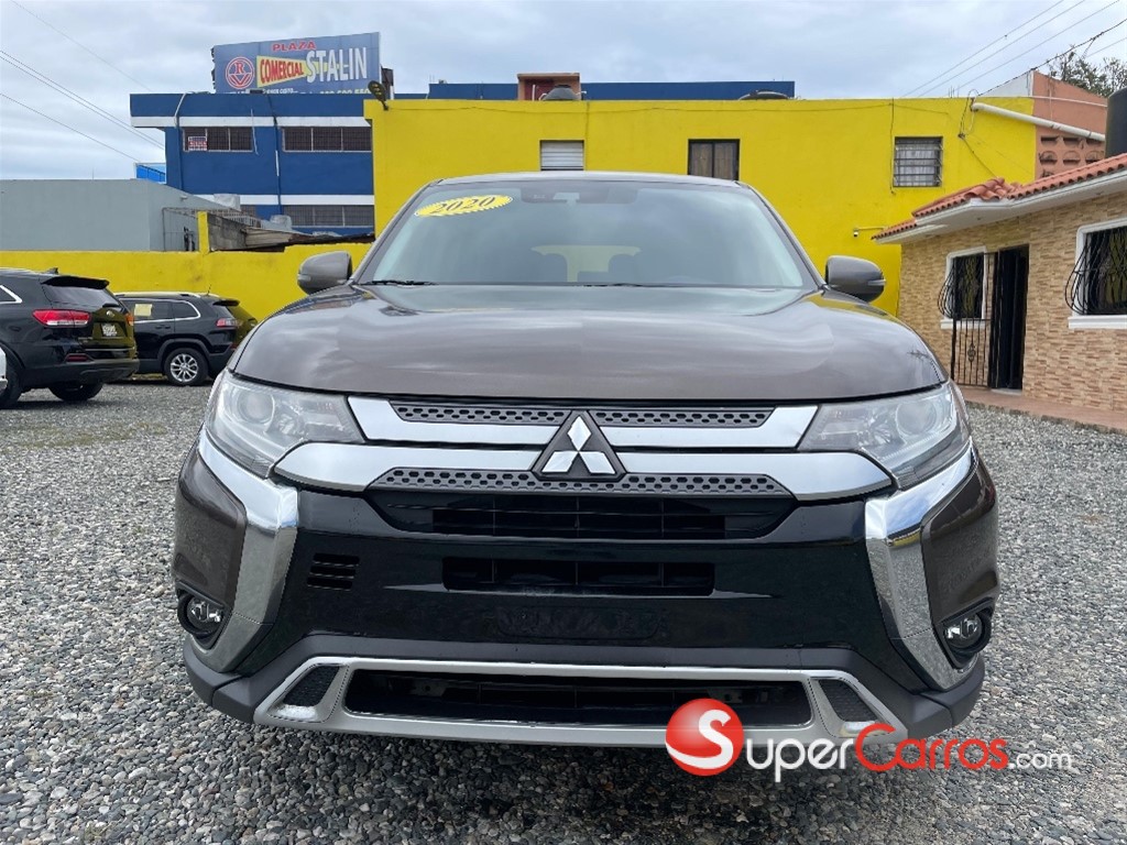 2020 Mitsubishi Motors Outlander SE — foto 3 / 10