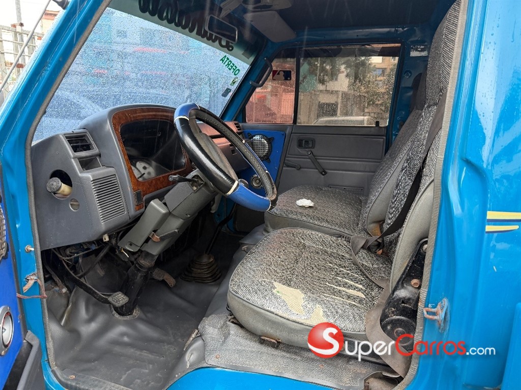 2006 Daihatsu Delta Cama Corta — foto 7 / 8