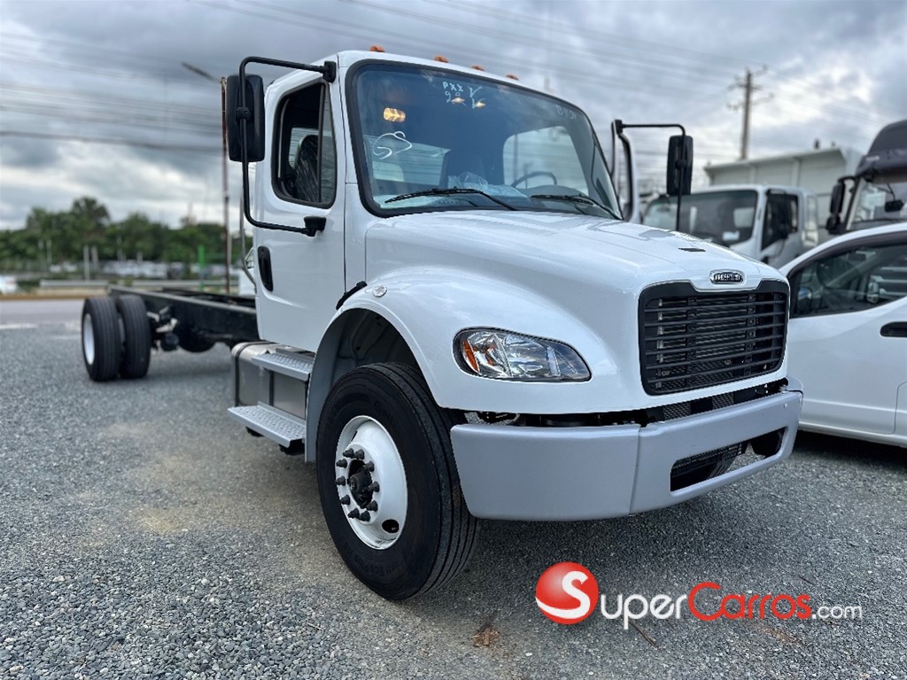 2025 Freightliner M2-106