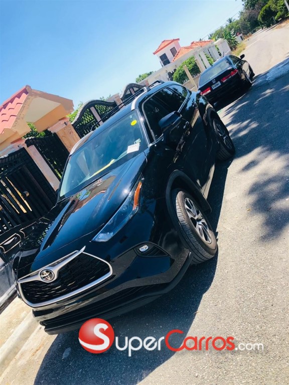 2022 Toyota Highlander XLE — foto 5 / 12