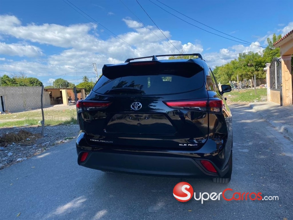 2022 Toyota Highlander XLE — foto 6 / 12