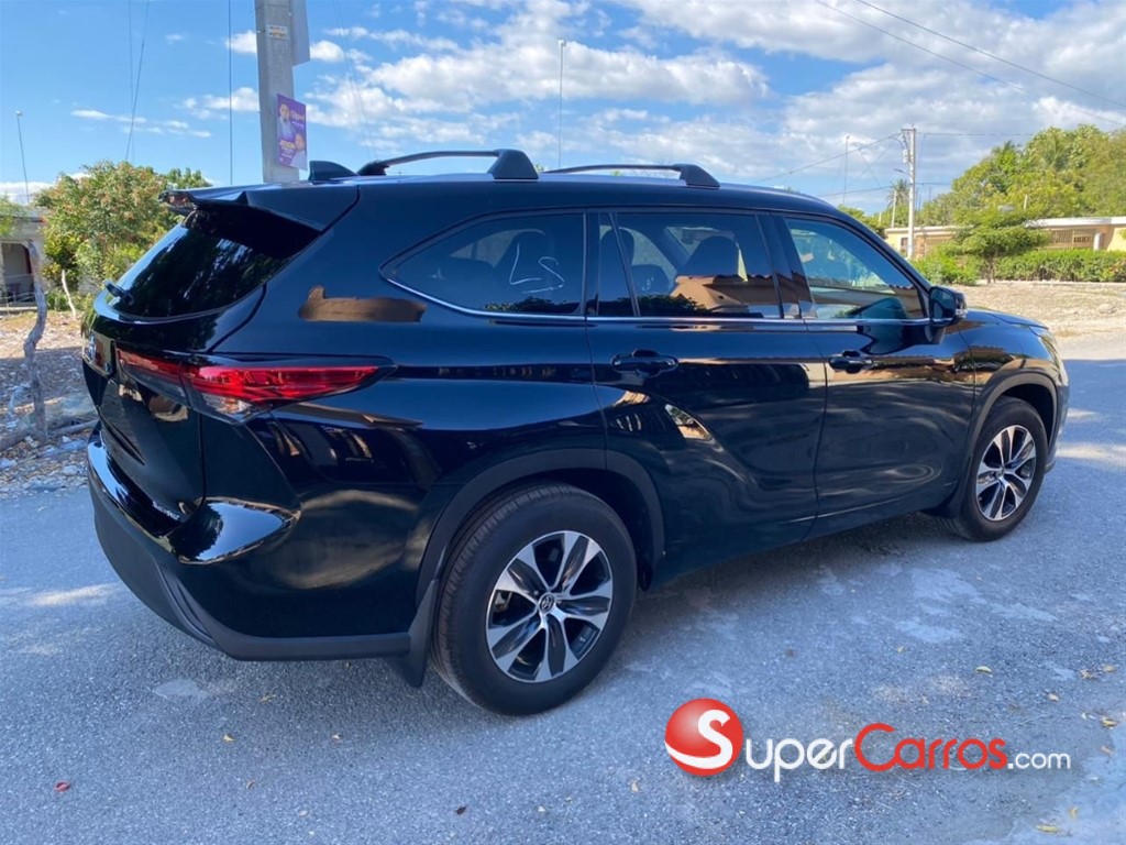 2022 Toyota Highlander XLE — foto 8 / 12