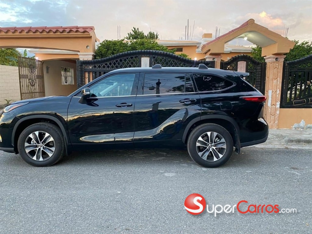 2022 Toyota Highlander XLE — foto 12 / 12