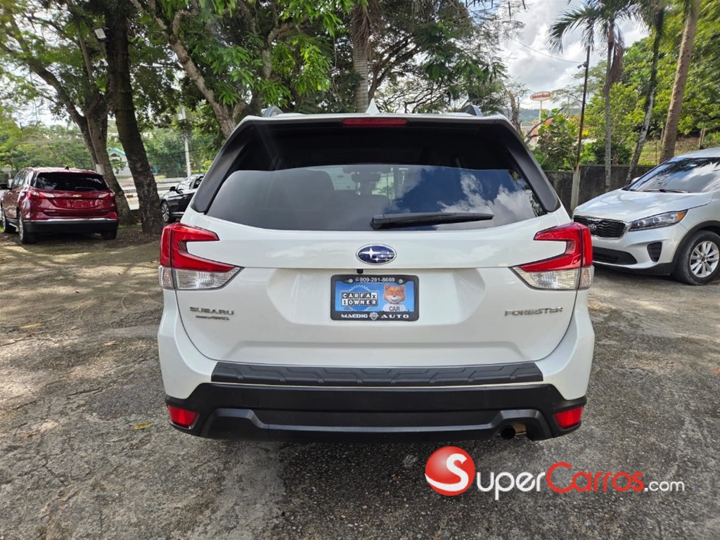 2020 Subaru Forester Premium — foto 5 / 12