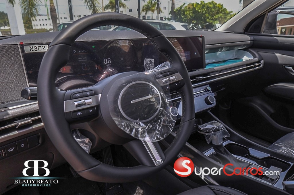 2026 Hyundai Tucson Signature — foto 2 / 12