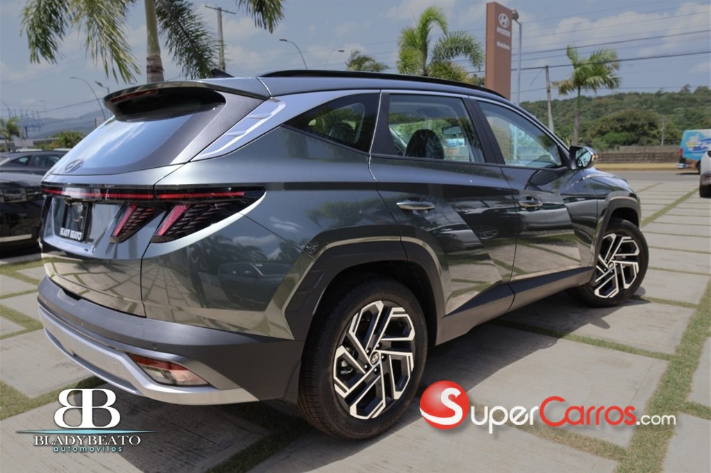 2026 Hyundai Tucson Signature — foto 9 / 12