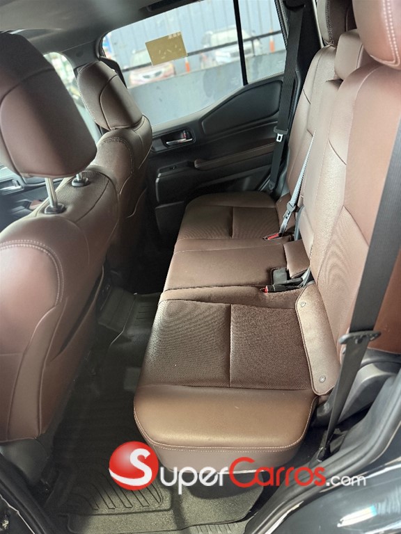 2024 Toyota Land Cruiser Prado Híbrida — foto 8 / 12