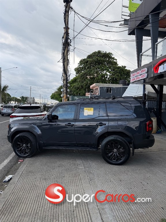 2024 Toyota Land Cruiser Prado Híbrida — foto 9 / 12