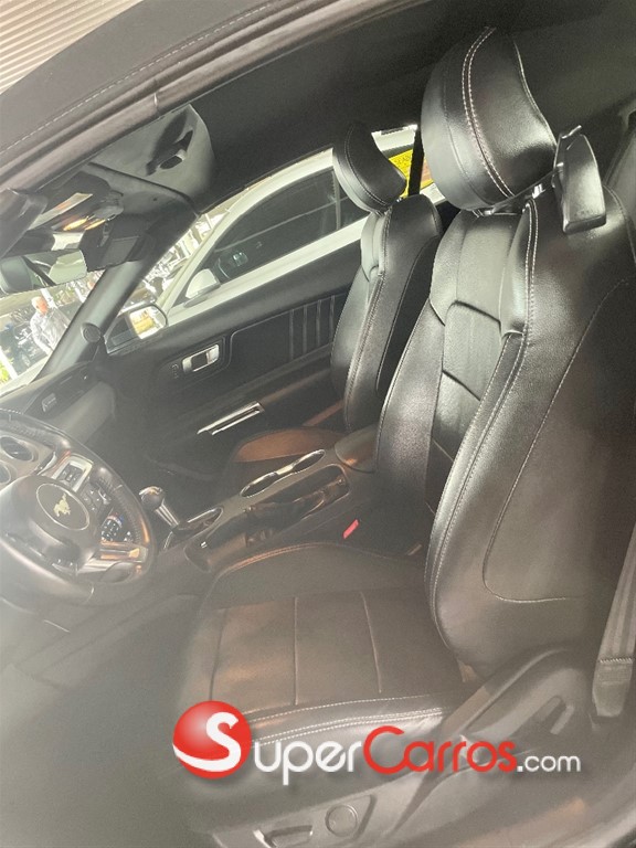 2021 Ford Mustang Ecoboost — foto 5 / 7