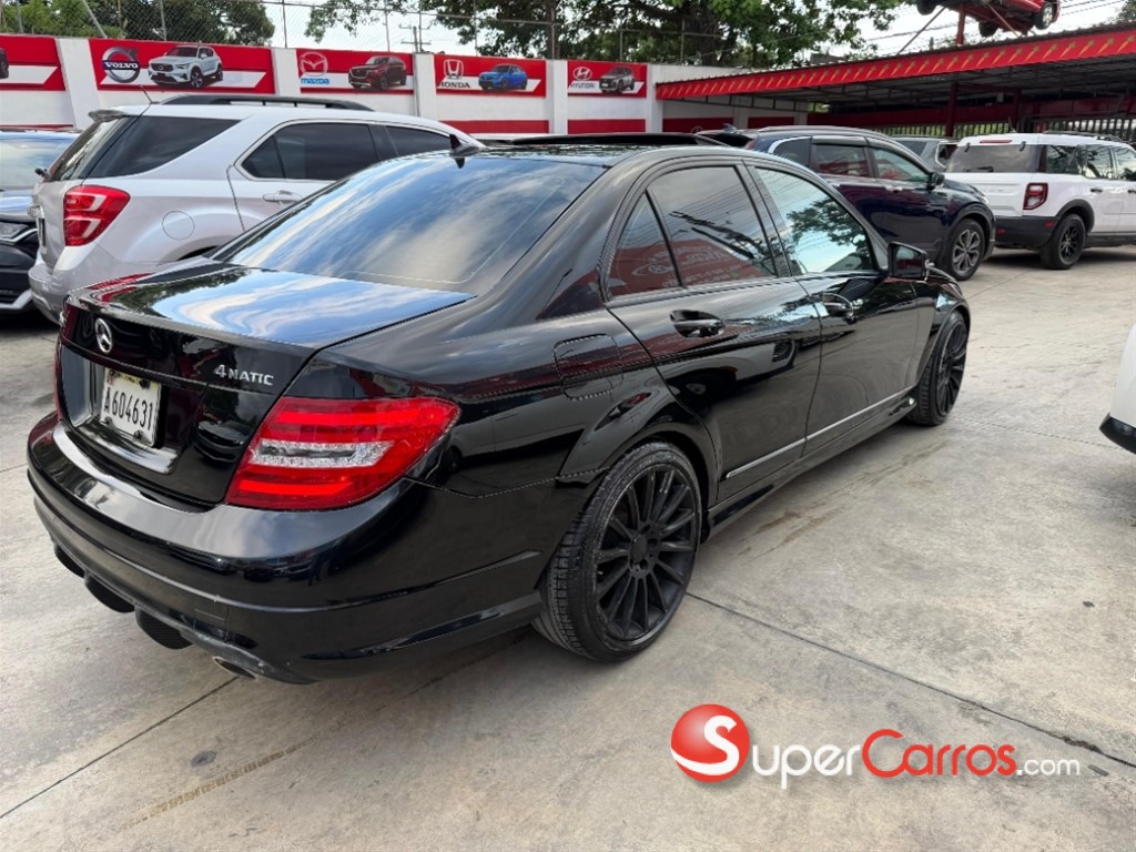 2010 Mercedes-Benz Clase C 300 — foto 4 / 9