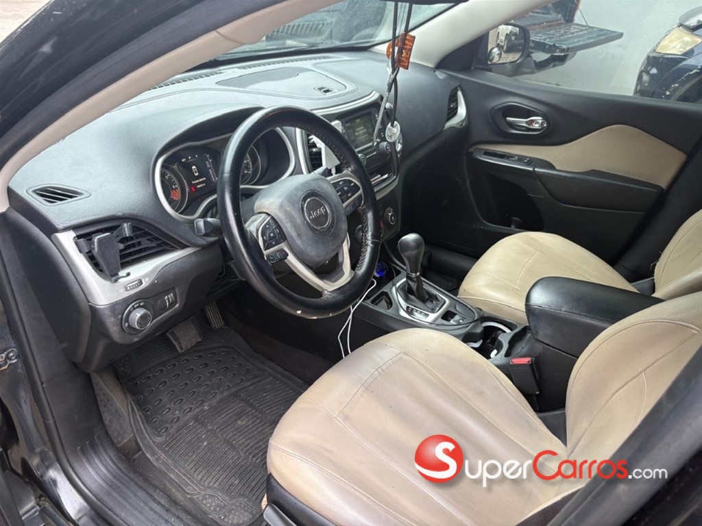 2015 Jeep Cherokee — foto 6 / 8