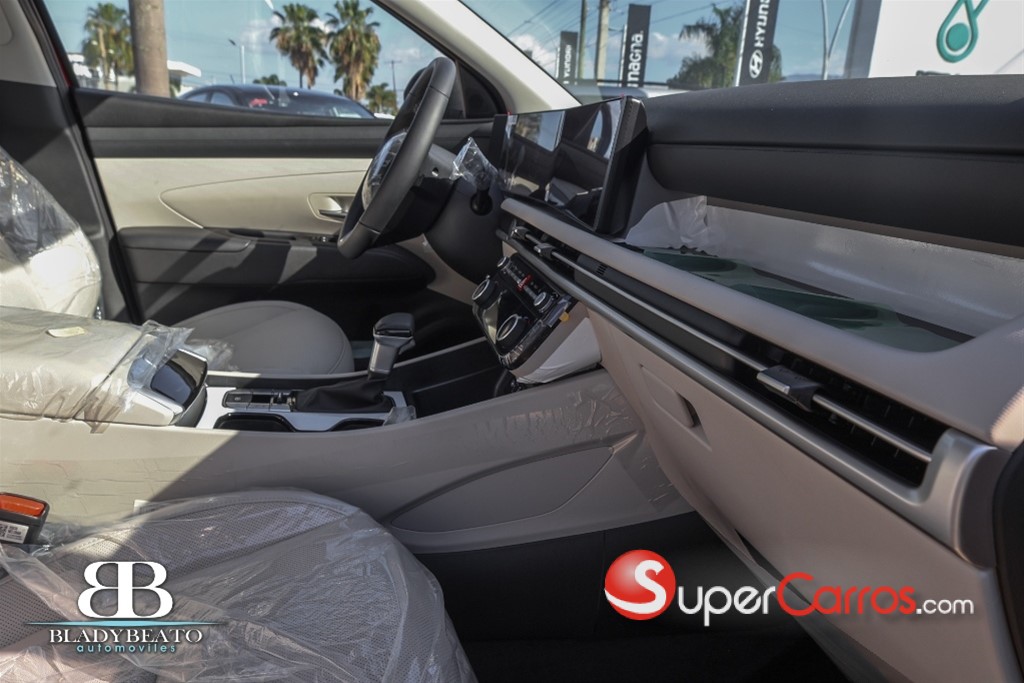 2026 Hyundai Tucson Signature — foto 6 / 12