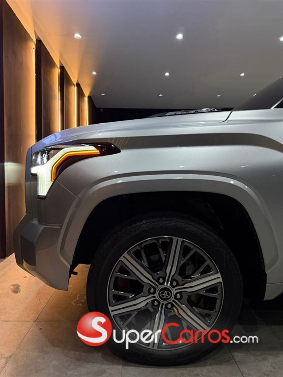 2023 Toyota Tundra Capstone — foto 7 / 12