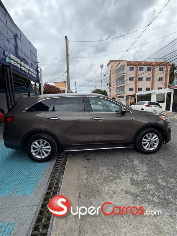 2020 Kia Sorento LX — foto 4 / 12