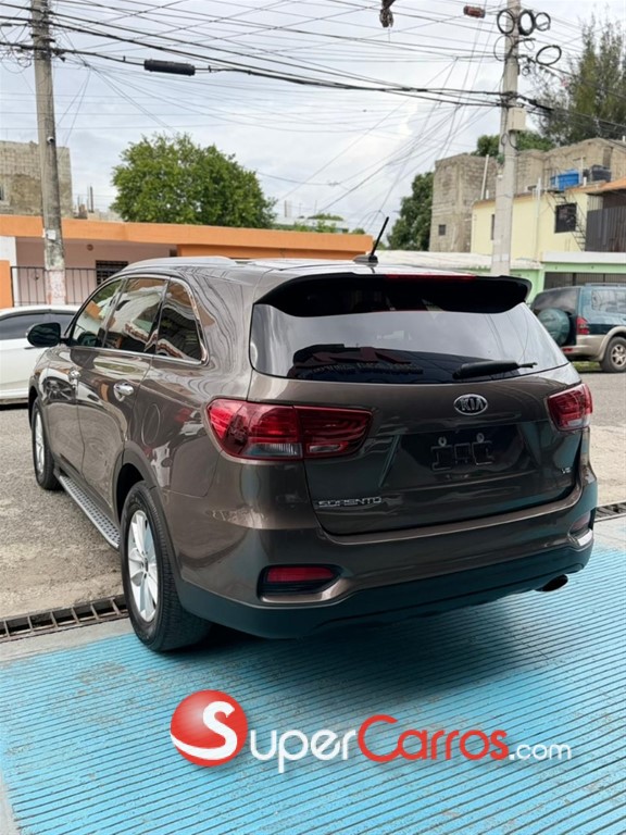 2020 Kia Sorento LX — foto 6 / 12