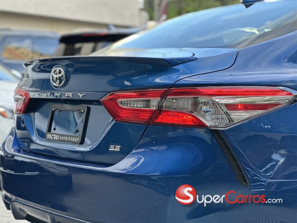 2020 Toyota Camry SE — foto 5 / 12