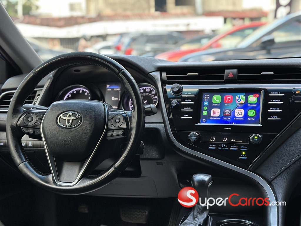 2020 Toyota Camry SE — foto 9 / 12