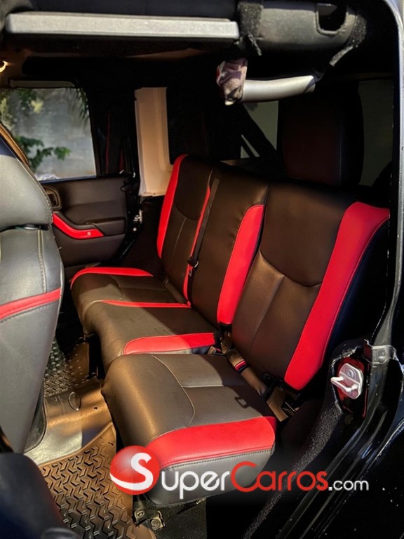 2016 Jeep Wrangler Sport — foto 2 / 5