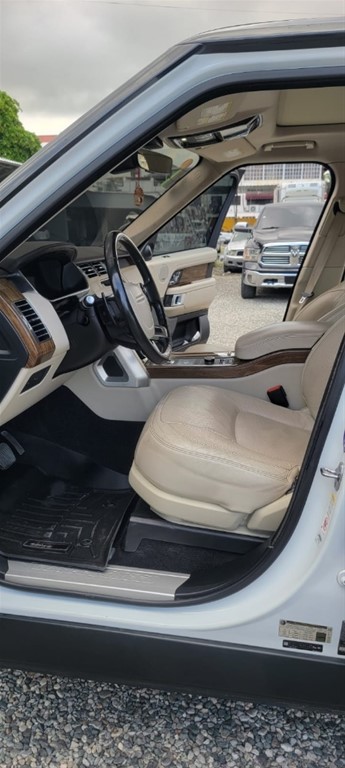 2018 Land Rover Range Rover — foto 8 / 11