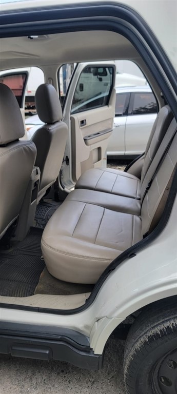2012 Ford Escape — foto 8 / 9
