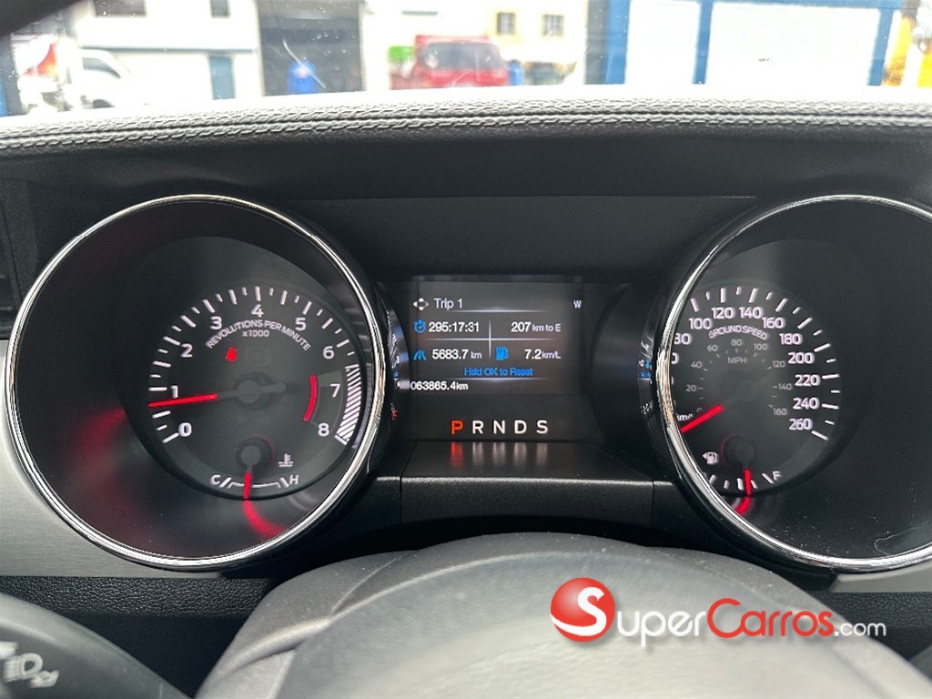2017 Ford Mustang Ecoboost Premium — foto 7 / 12
